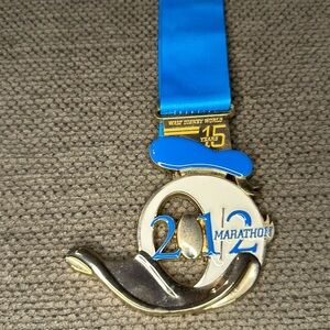 Run Disney Medal 2012 Half Marathon Donald Duck Walt Disney World rare find